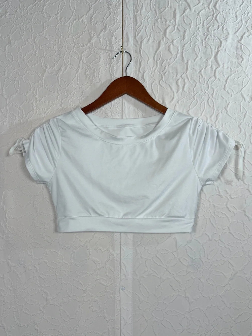 Mono B White Cropped Tie Sleeve Athletic Workout Top Sz L - Picture 1 of 10